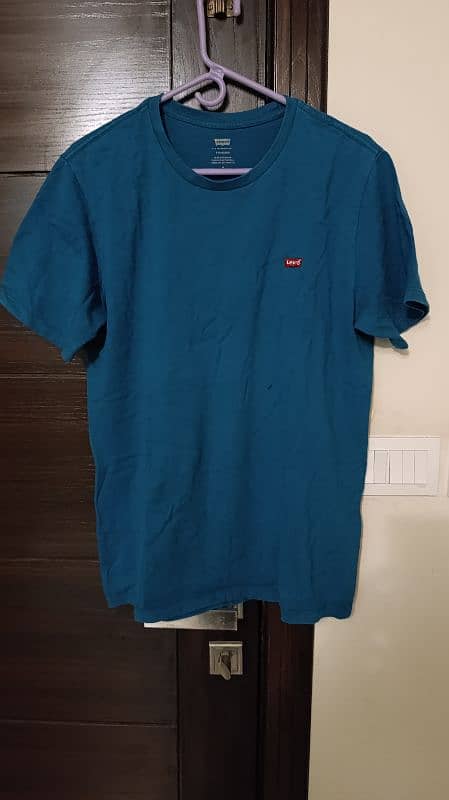 5 Medium size Branded used shirts 3