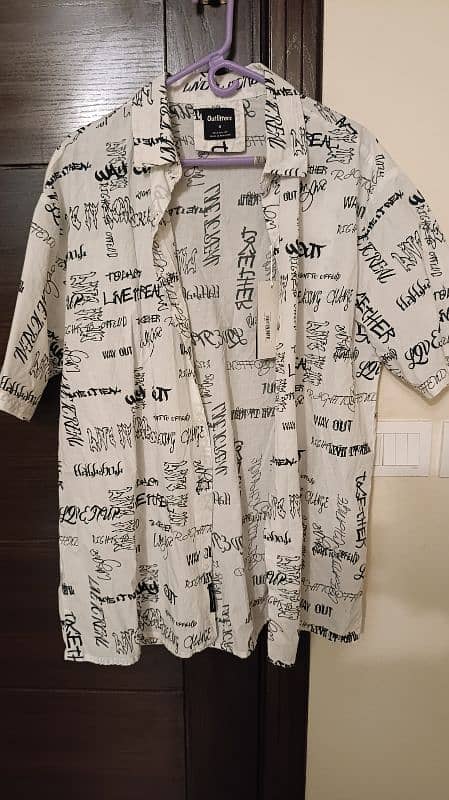 5 Medium size Branded used shirts 4