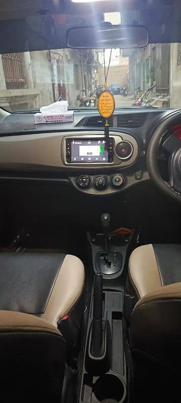 Toyota Vitz 2012 10