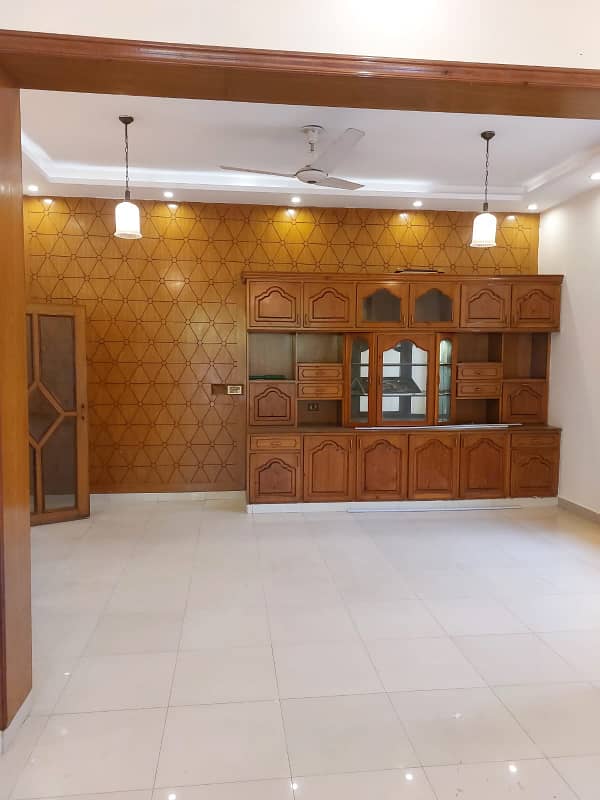 20-Marla Full House for Rent in DHA Ph-1 Lahore Owner Built House. 4