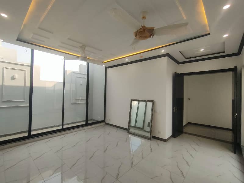 40-Marla Brand New Upper Portion for Rent in DHA Ph-7 Lahore Owner Built House. 9