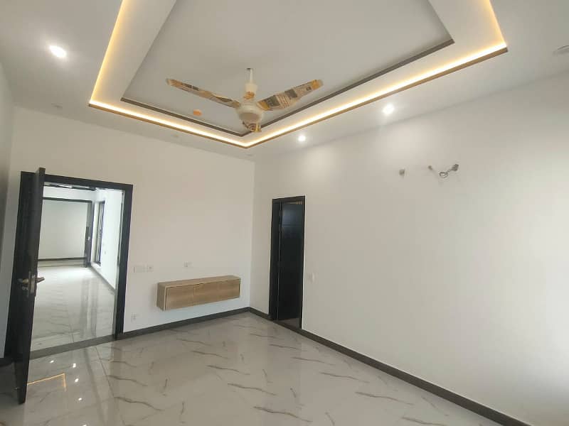 40-Marla Brand New Upper Portion for Rent in DHA Ph-7 Lahore Owner Built House. 16