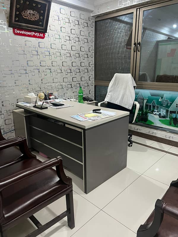 F/10 markaz 1st floor corner 1000sq fully furnished office available for rent real piks 10