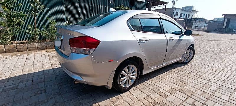 Honda City Aspire 1.5 Manual 2014 6