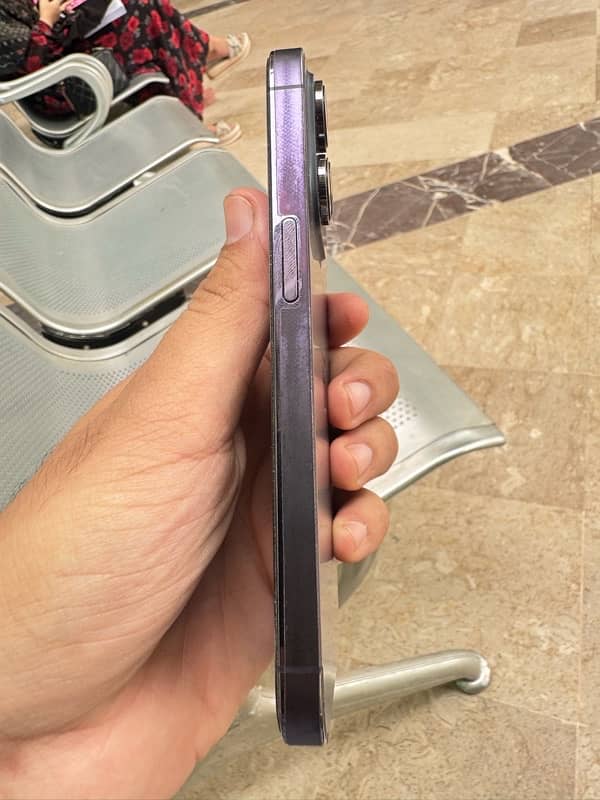 Iphone 14 Pro deep purple 1