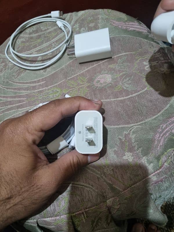 iPhone charger 4