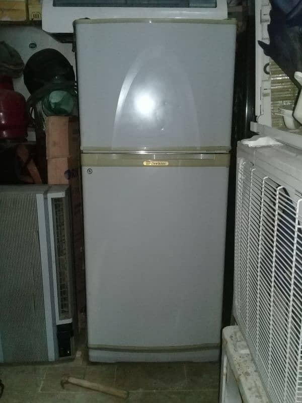 Dawlance refrigerator Medium size 1