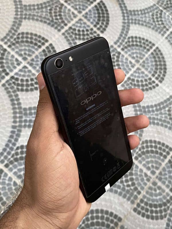 OPPO A57 0