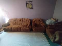 7 Seater Sofa set in Good condition