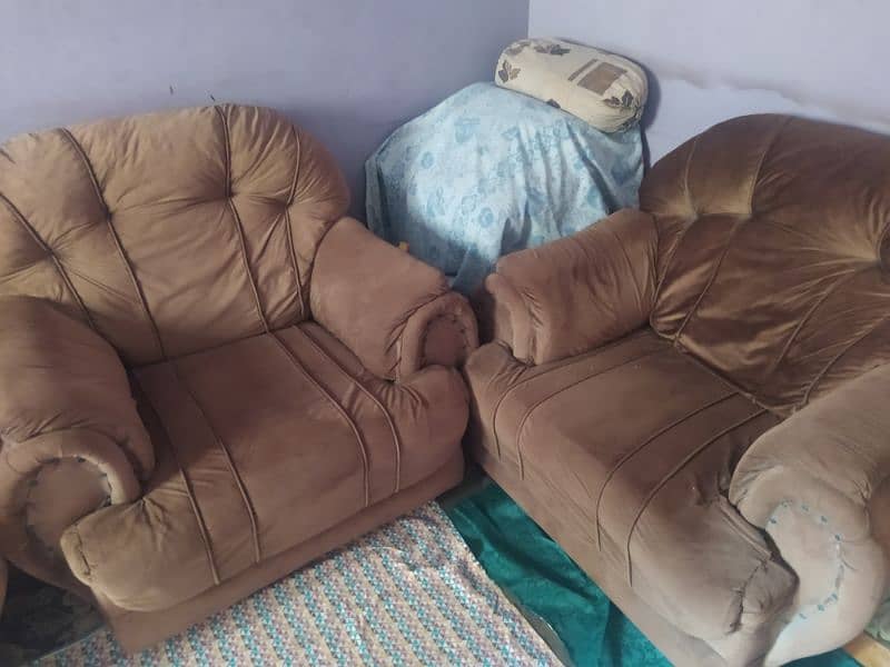 7 Seater Sofa set in Good condition 2