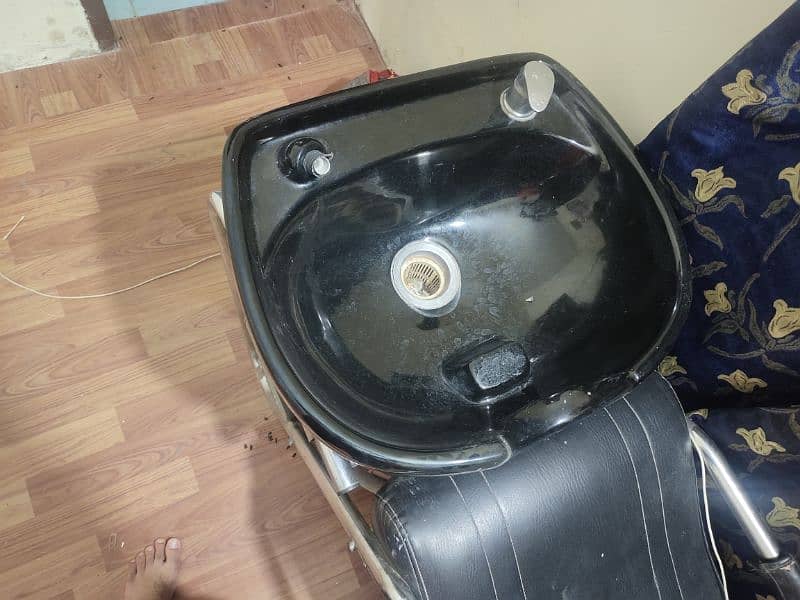 Saloon Beauty Parlor Chair & Saloon Shampoo Unit 1