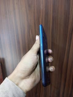 Infinix Hot 8  4/64 Gb with box