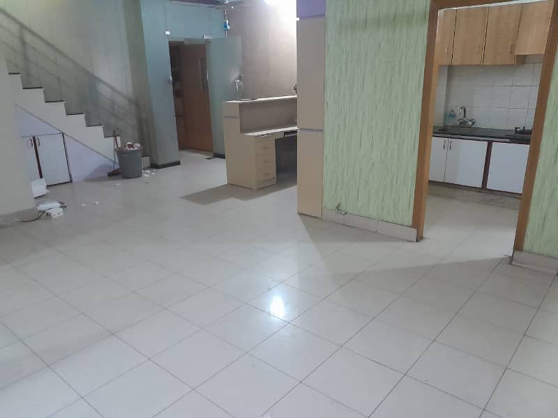 Gulberg Commercial 1000sq. ft Office Near to Main Road 12