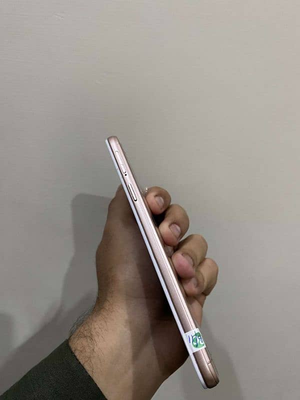 Oppo F1-s 3