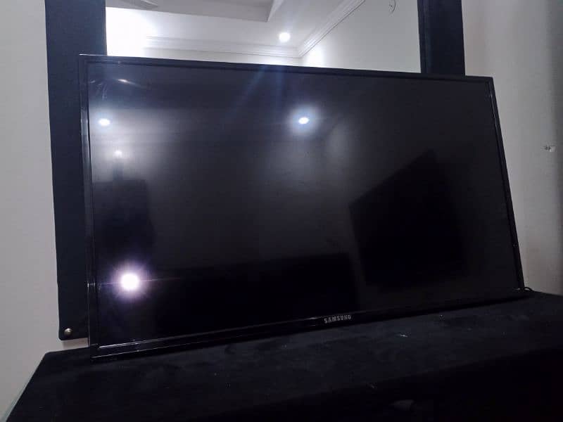 Malaysian led 40" 0