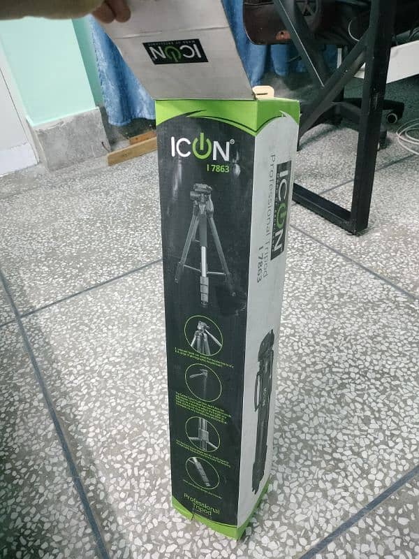 Icon Tripod in 10/10 condition 1