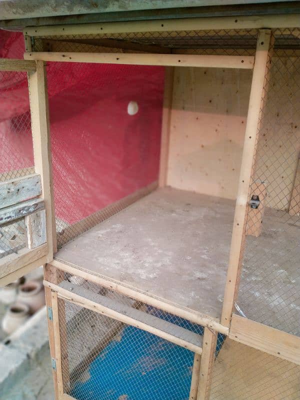 wooden cage in v good condition 3