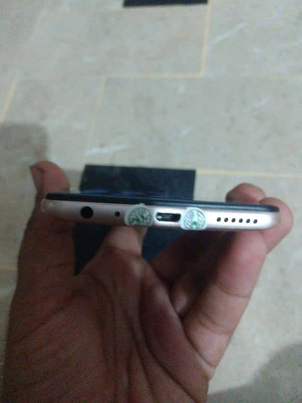 vivo y85 for sale white pin dot on screen 8