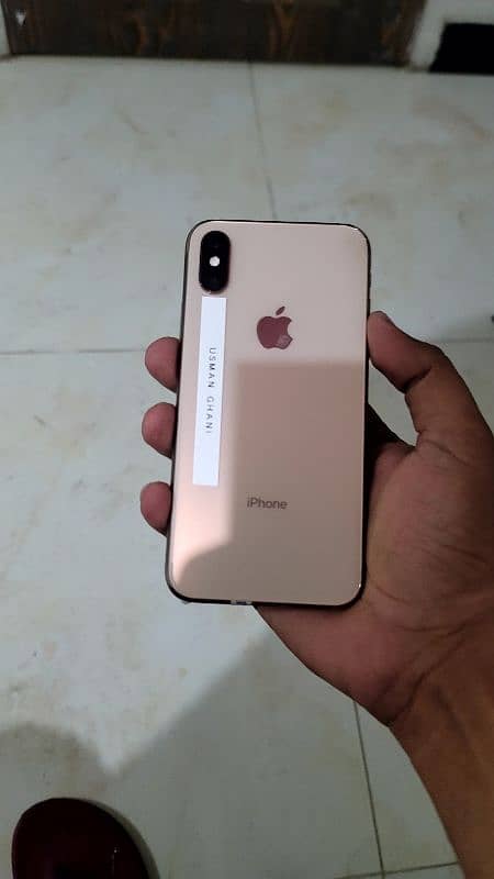 iphone Xs  golden color with 256GB memory 7