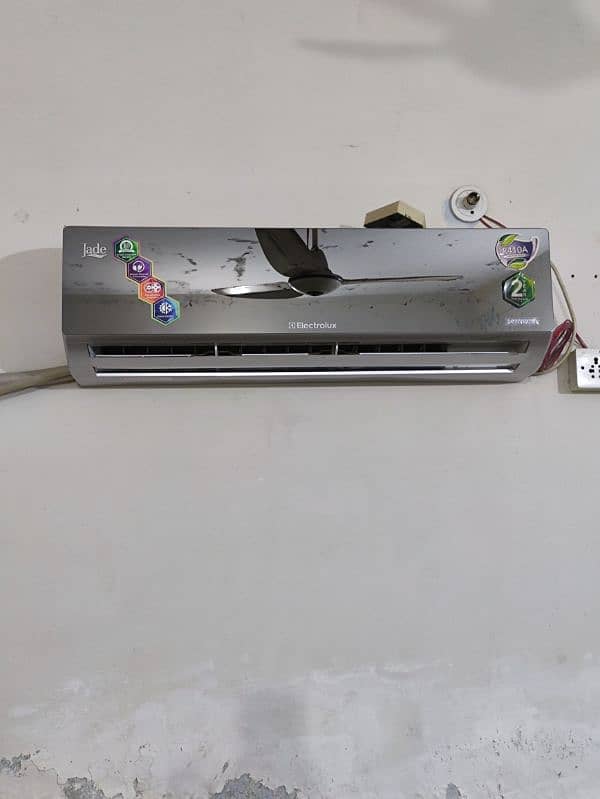 DC inverter  AC 1.5 ton new condition jpani techonoji 0