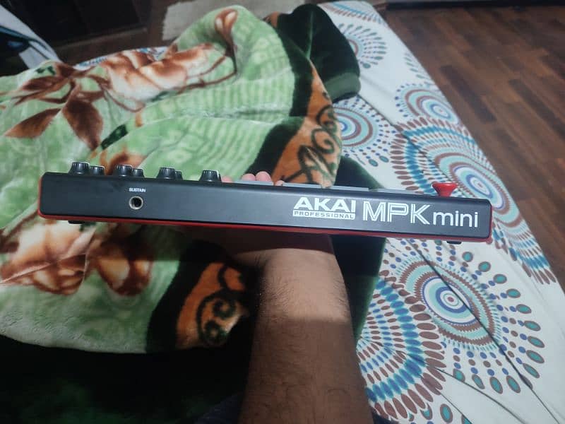 AKAI MPK mini professional 1