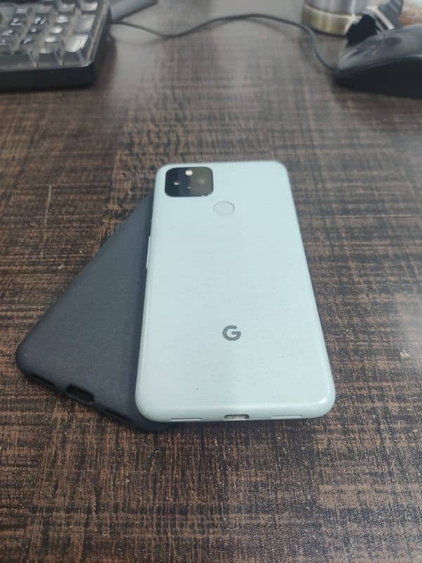 Google Pixel 5 Screen broken 8