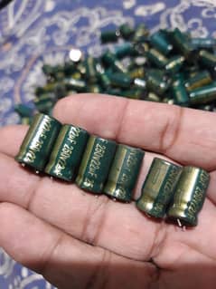 22uF 250 volt Capacitors (125)