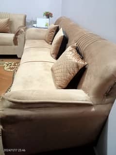 7 seater sofa set with cushions