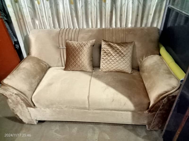 7 seater sofa set with cushions 1