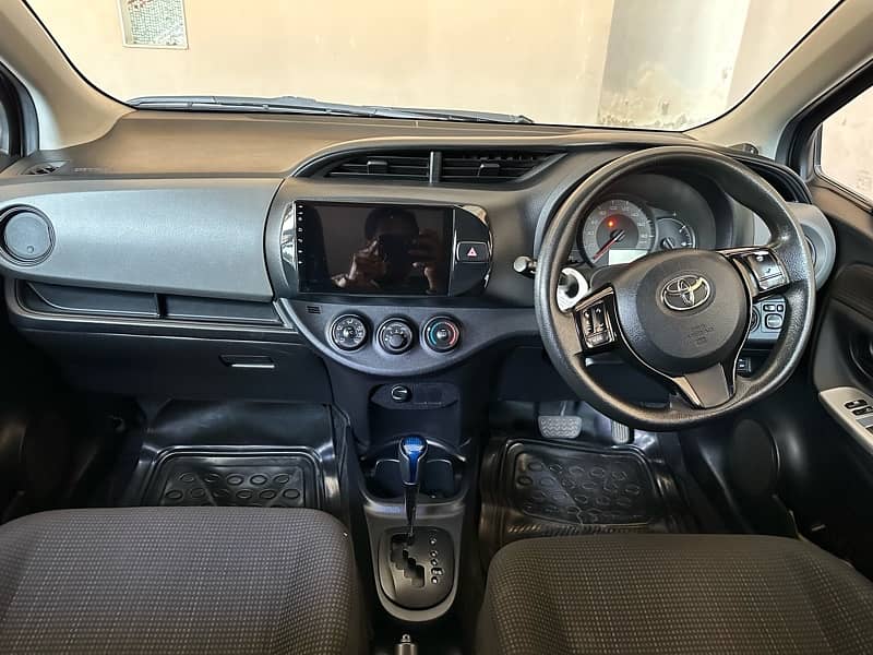 Toyota Vitz 2014 19