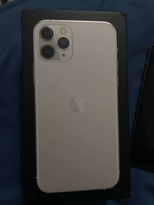 IPHONE 11 pro 5