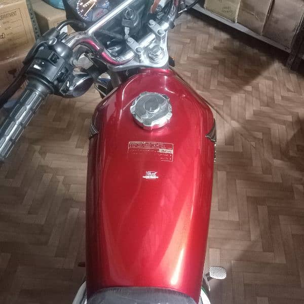 Honda 125 special edition 2023 ka 9 month ki register ha everything is 2