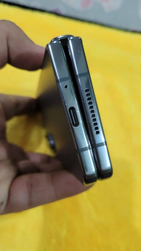 Samsung Galaxy Z Fold 4 12/256 GB 2