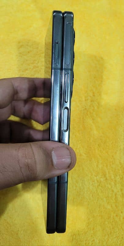 Samsung Galaxy Z Fold 4 12/256 GB 4