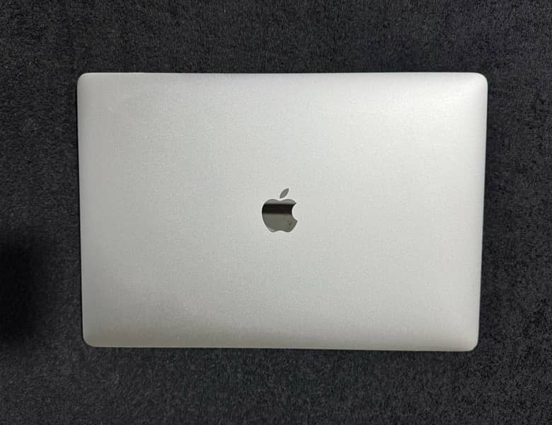 mac book pro 2019 32gb/512gb 0