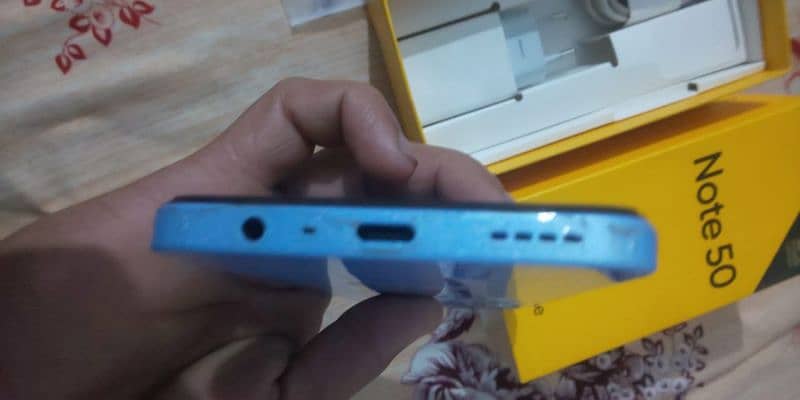 realme note50 4ram 128gb 7