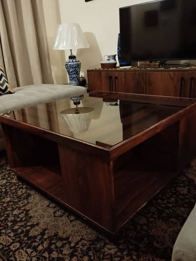 Solid made Center Table