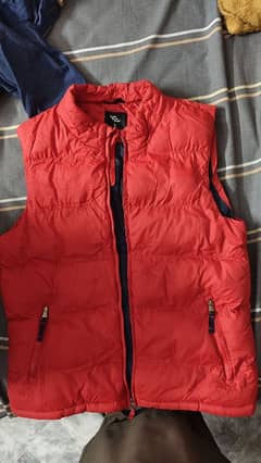 Cedarwood Red Puffer Jacket Sleeveless Large