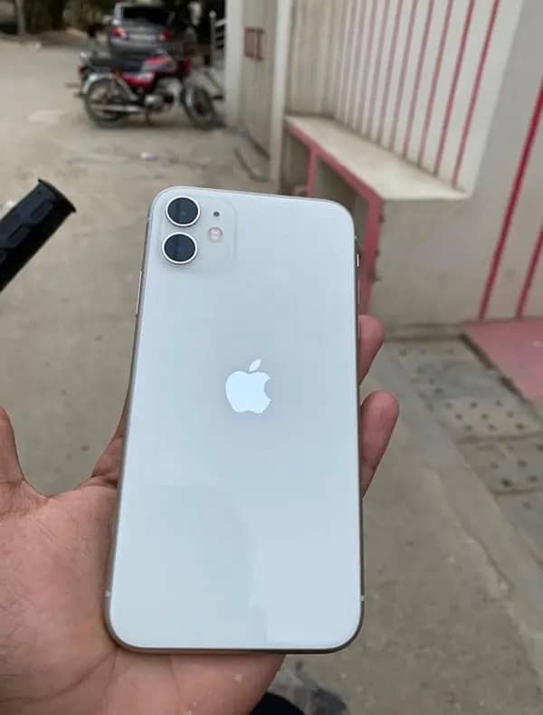 iPhone 11 128GB PTA APPORVED 1