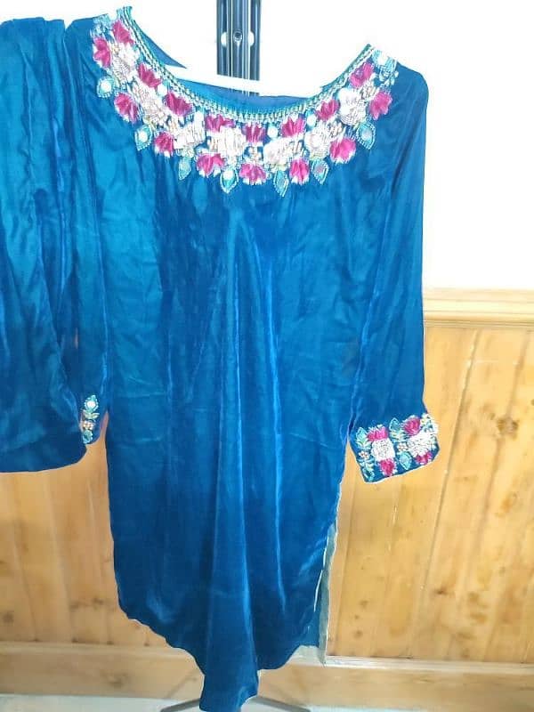 2pc New Velvet Embroiderd dress 0