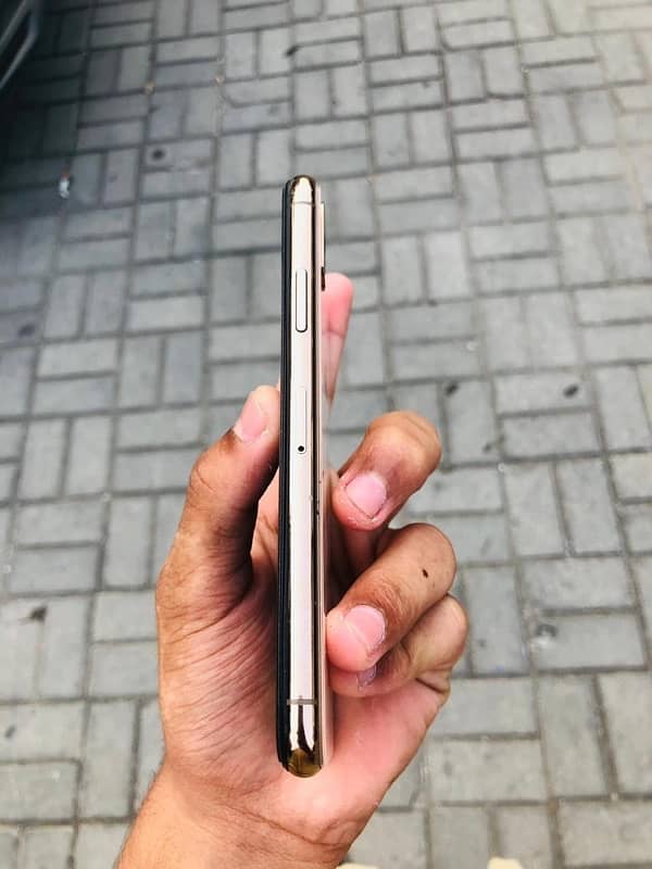 iPhone XS pta approved dual sim 3