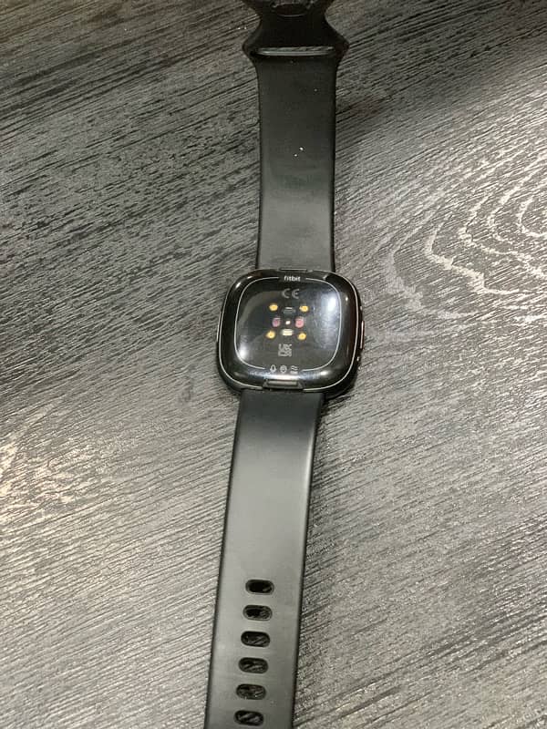 fitbit versa 4 3