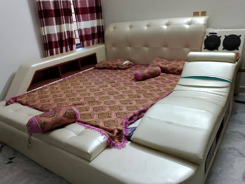 luxurious Bed in Sale 1