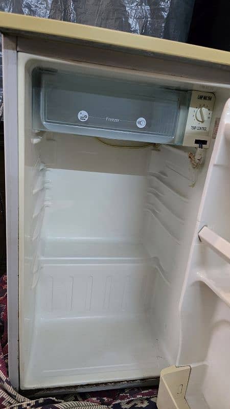 LG mini fridge 2