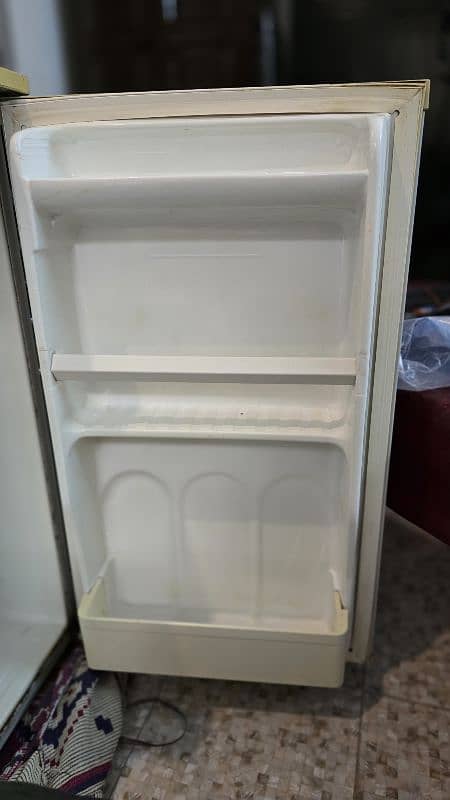 LG mini fridge 3