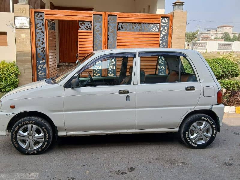 Daihatsu Cuore 2005 3