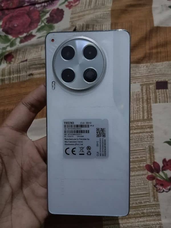 tecno camon 30 12+12 256  10/10 condition 0