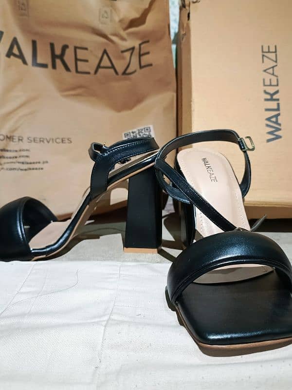 WALKEAZE Heels 3