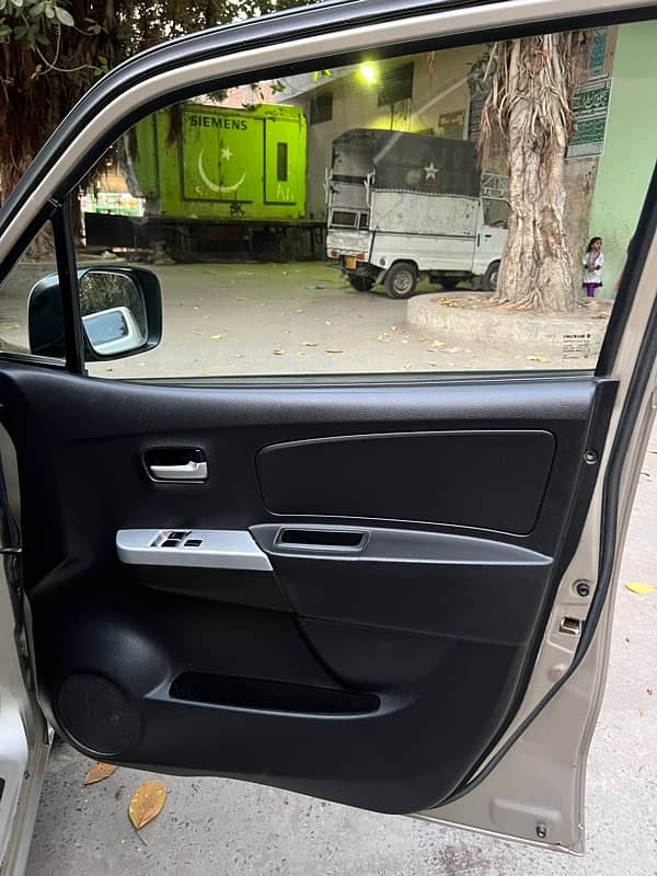 Suzuki Wagon R 2018 15