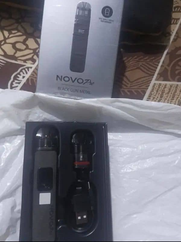 smoke new device  with 2 new quail very low price i need money 4